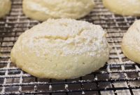 Buttery Cream Cheese Almond Cookies Recipe for Crispy Crumble