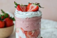 Light and Creamy Strawberry Mousse Without Gelatin