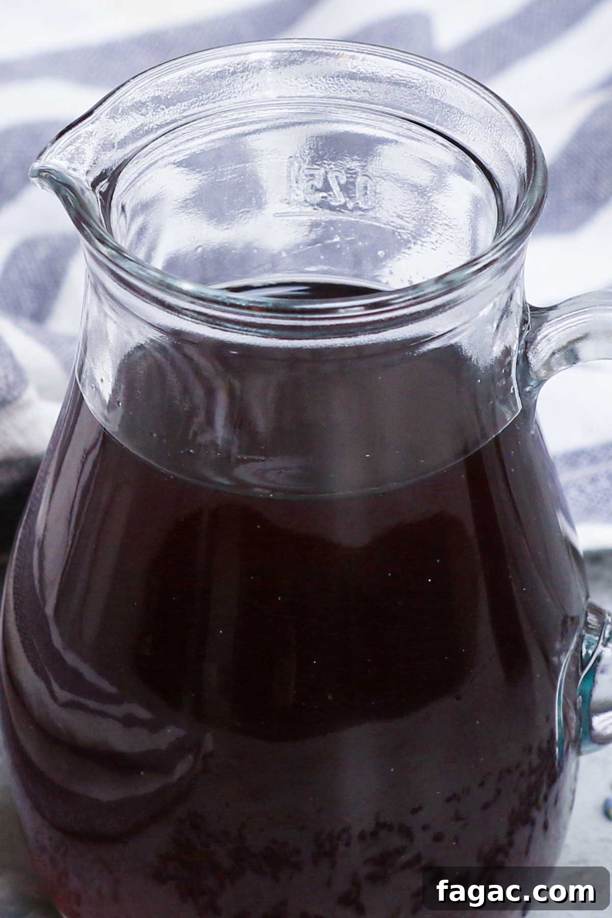 Lavender Simple Syrup for Cocktails and Drinks: Homemade Recipe 8 Lavender Simple Syrup is a great way to add sweetness to your drinks while bringing in bright, floral notes. The name itself says how easy this lavender syrup recipe is to make. All you need is lavender, sweetener and water to make an herb-infused syrup that can transform your cocktails, or add elegance to classic beverages like coffee, tea or lemonade.