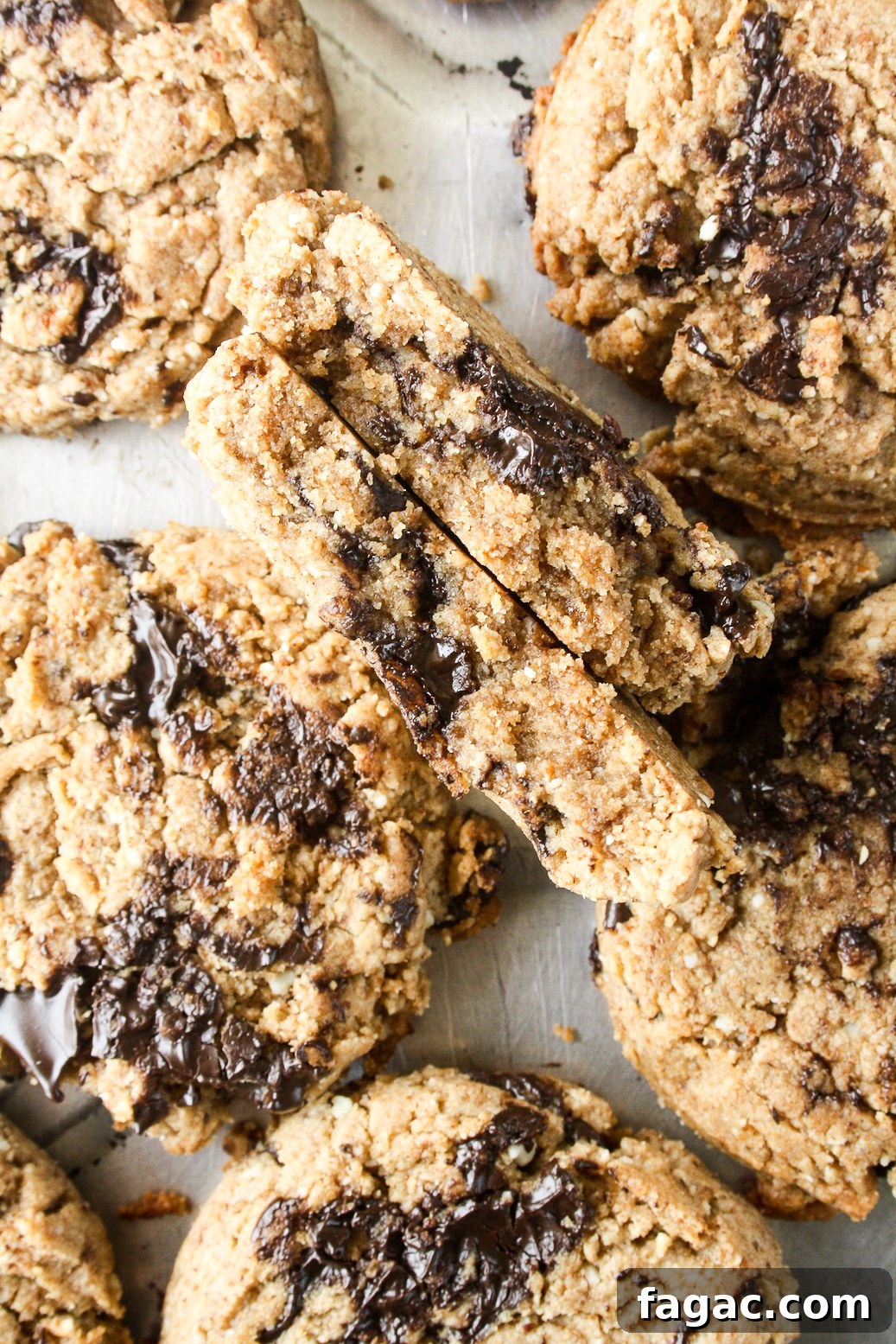 Naturally sweetened, vegan almond and rye flour cookies!