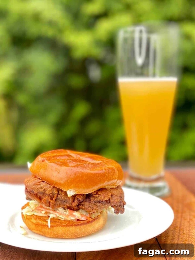 Crispy Chicken Burger (Photo by Erich Boenzli)