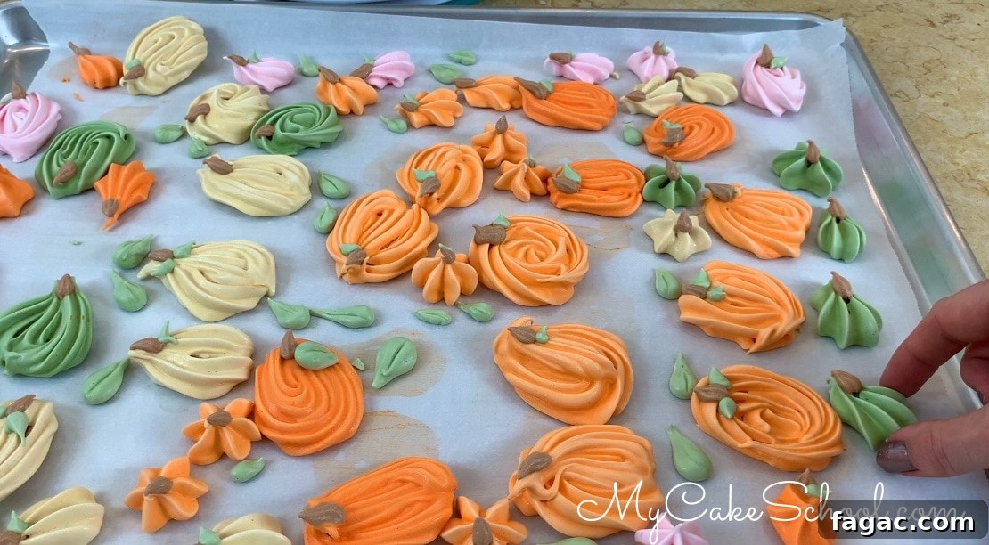 This Pumpkin Meringues Cake is perfect for fall celebrations! Learn how to make it in our free cake video tutorial! Pumpkin Meringues Cake