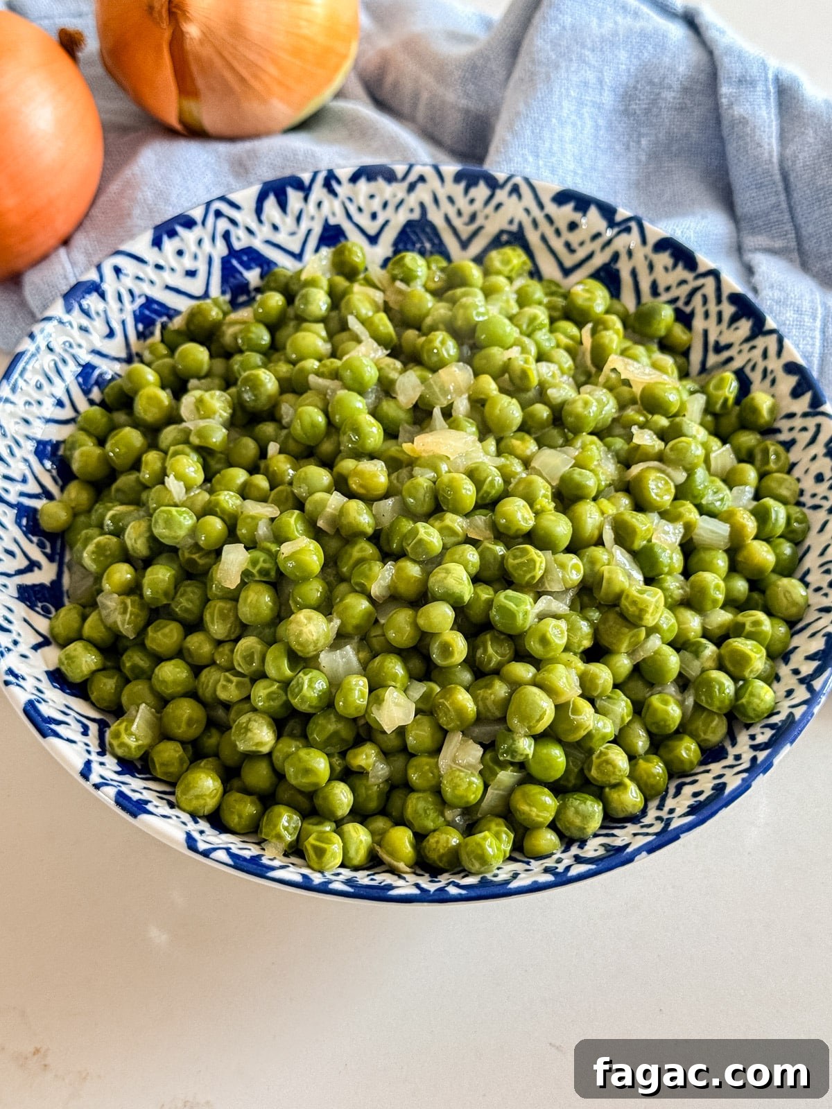Creamy Garlic Green Peas with Parmesan 2 A close up imae of this easy green peas recipe.