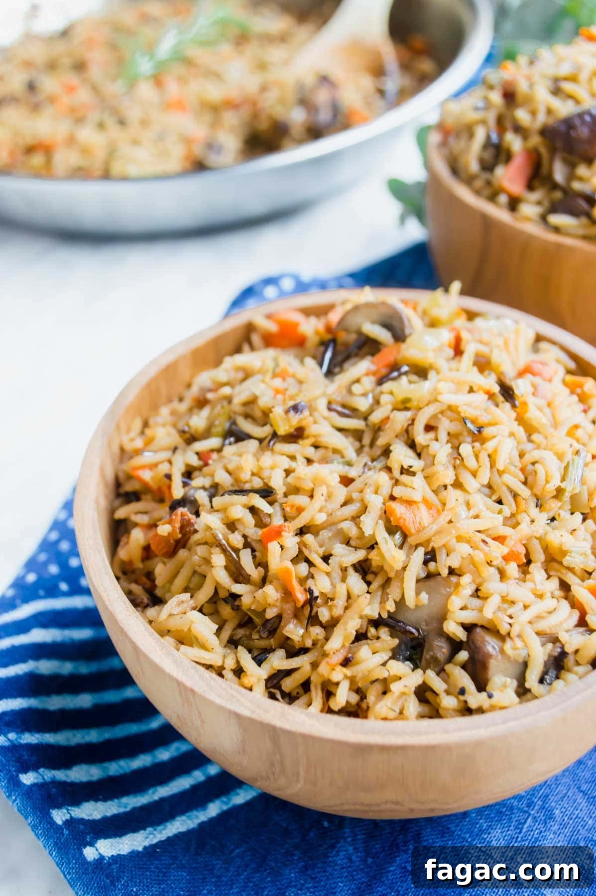 20 Tasty Sides to Serve with Burgers (Healthy Options Included) 20 Vegetable Wild Rice in bowl.
