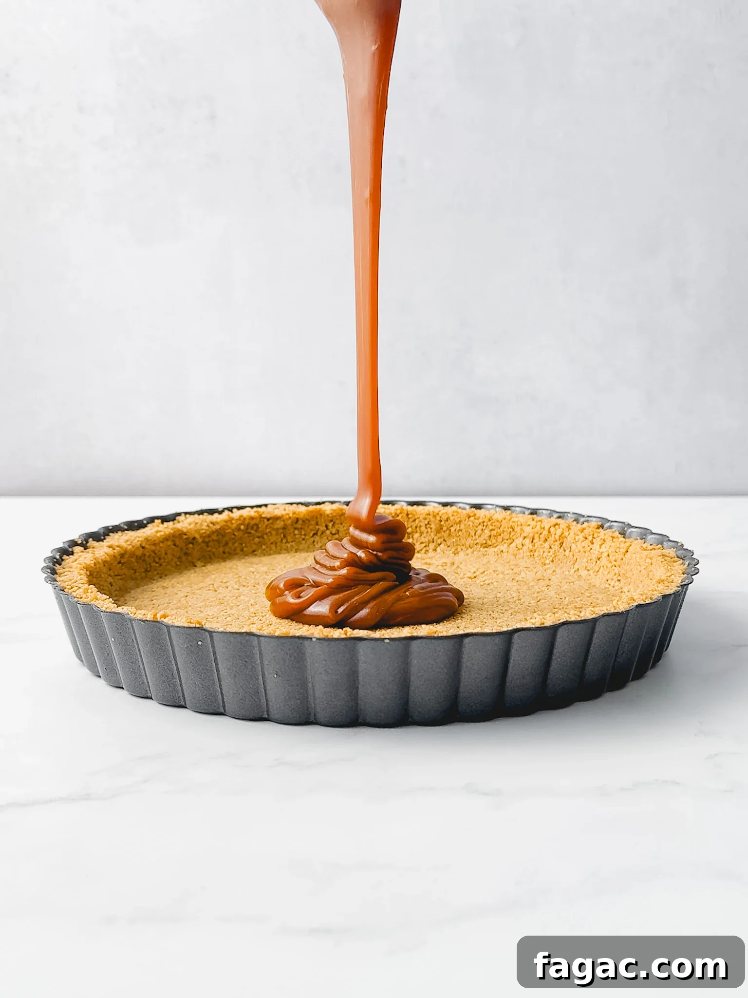 Salted Caramel S'mores Tart Recipe: Gooey Graham Cracker Dessert 4 Caramel layer
