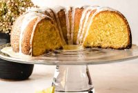 Authentic Italian Lemon Pound Cake Recipe with Zesty Glaze