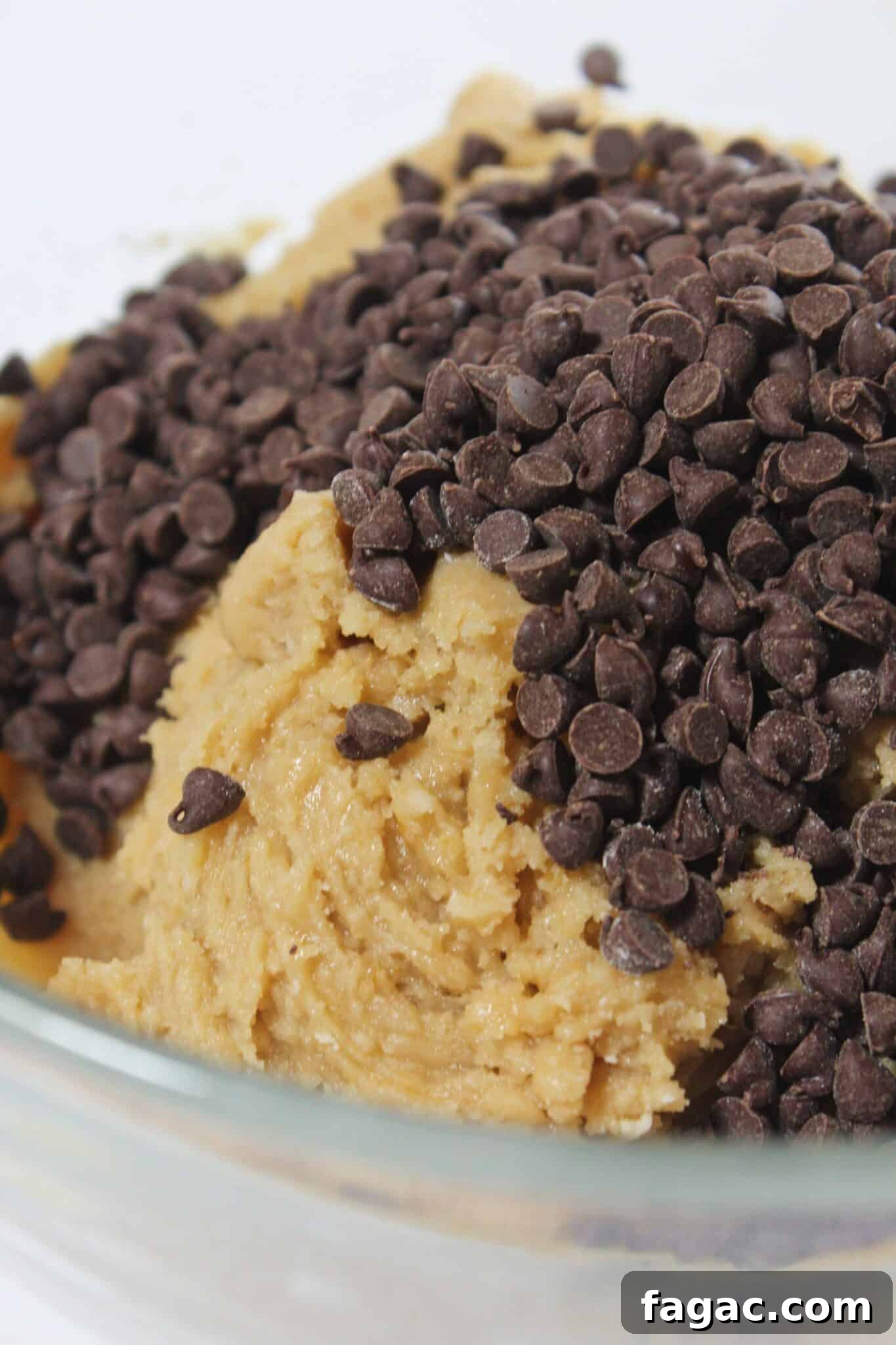 Salted Caramel Chocolate Chip Cookie Bars Recipe & Tips 7 Salted Caramel Chocolate Chip Cookie Bars recipe featured by top US cookie blog, Practically Homemade